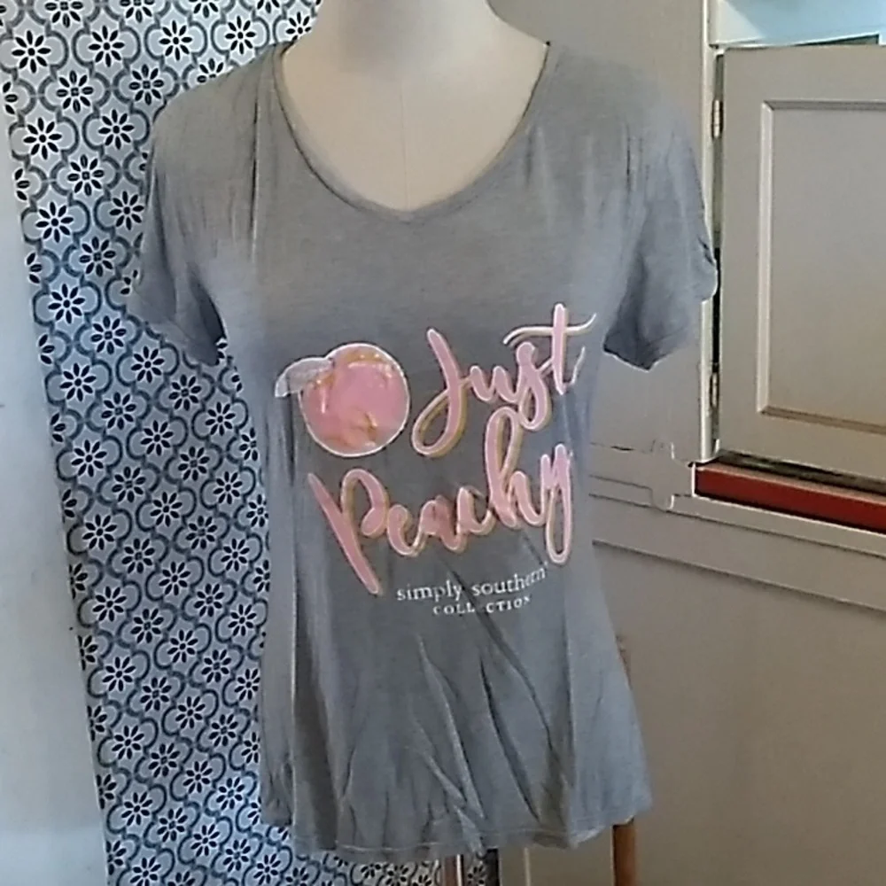 Simply Southern Just Peachy small shirt
